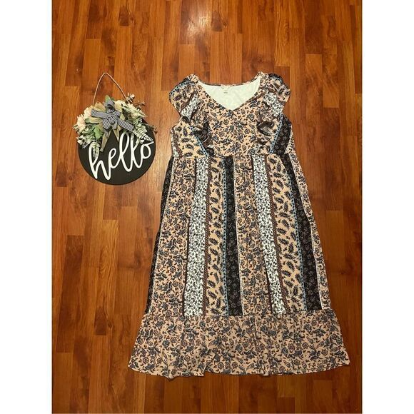 Cato Dresses & Skirts - Cato Floral Dress size 14-16W